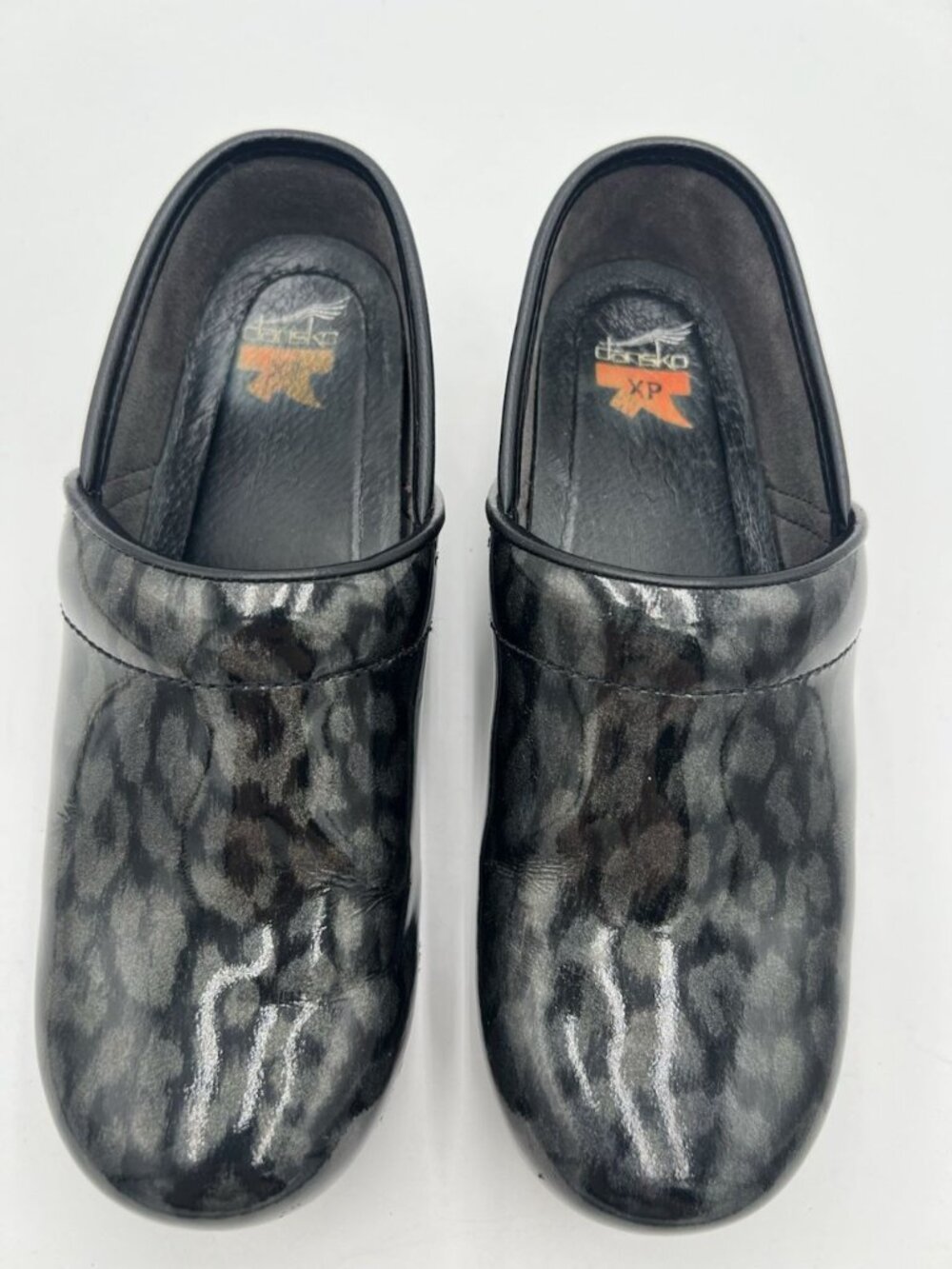 Dansko XP Patent Leather Animal Print Clogs Mules Women’s EU 38 US 8 Gray Black - Picture 3 of 12
